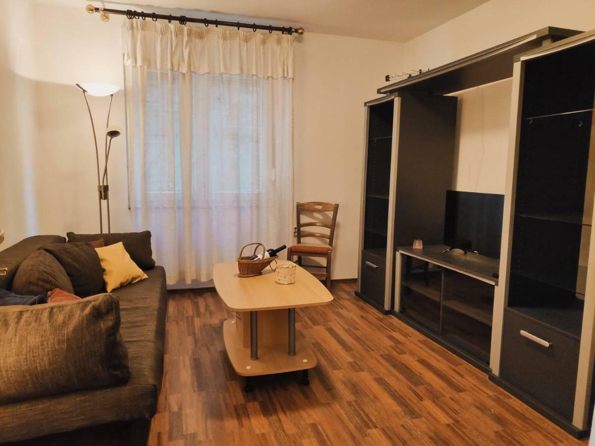 Vongola Apartment Rijeka Bagian luar foto